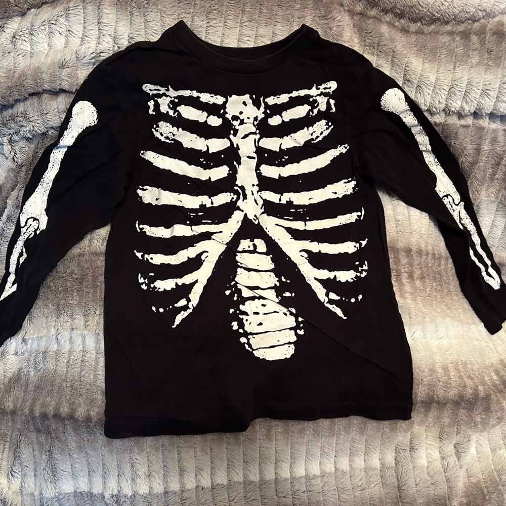 Children’s place Halloween shirt. Size 7/8